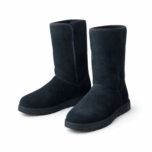 UGG Amie black suede boots US 6.5